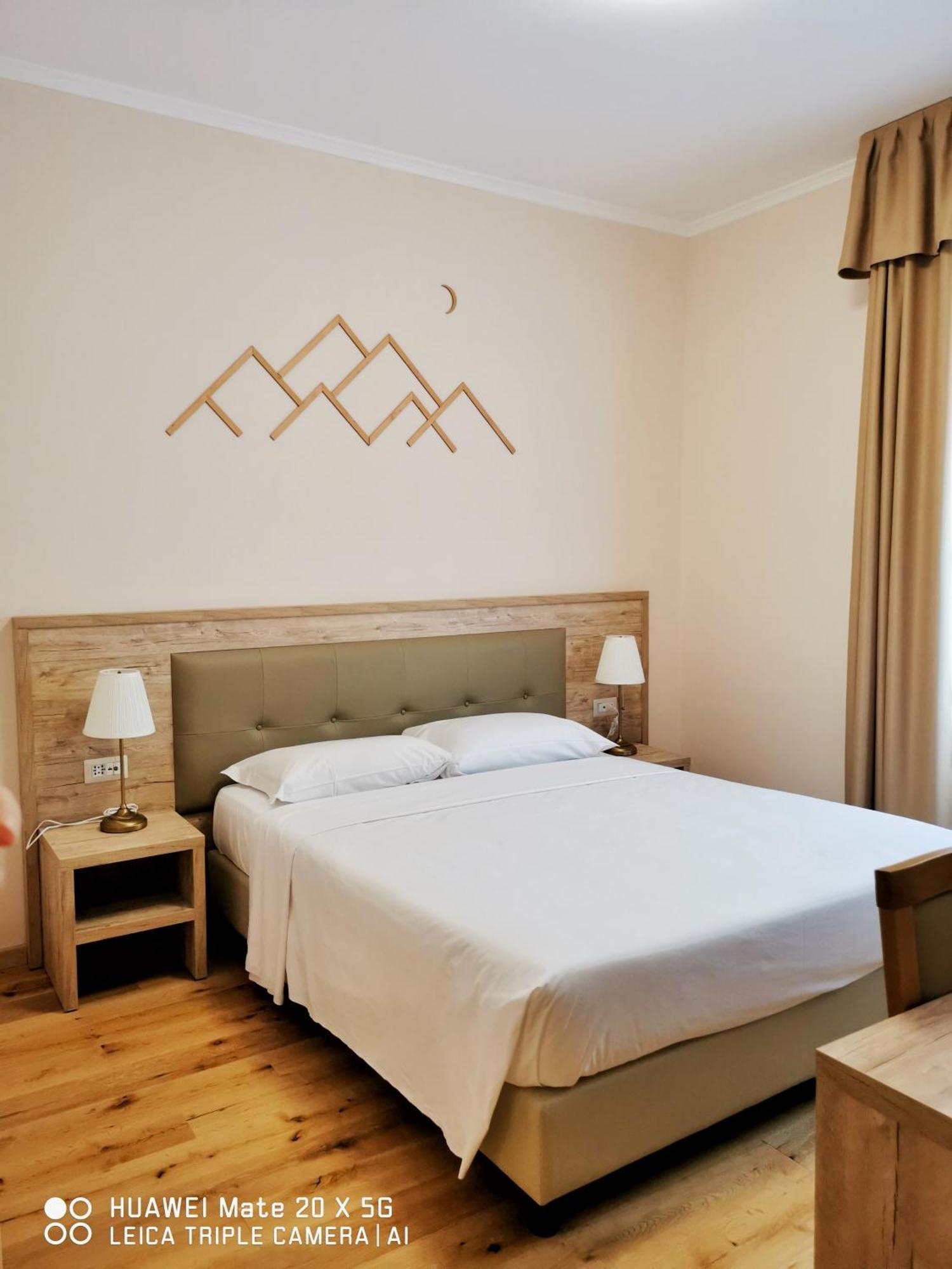 Guesthouse Central Station Group - Via Ponte Seveso 18 มิลาน ภายนอก รูปภาพ