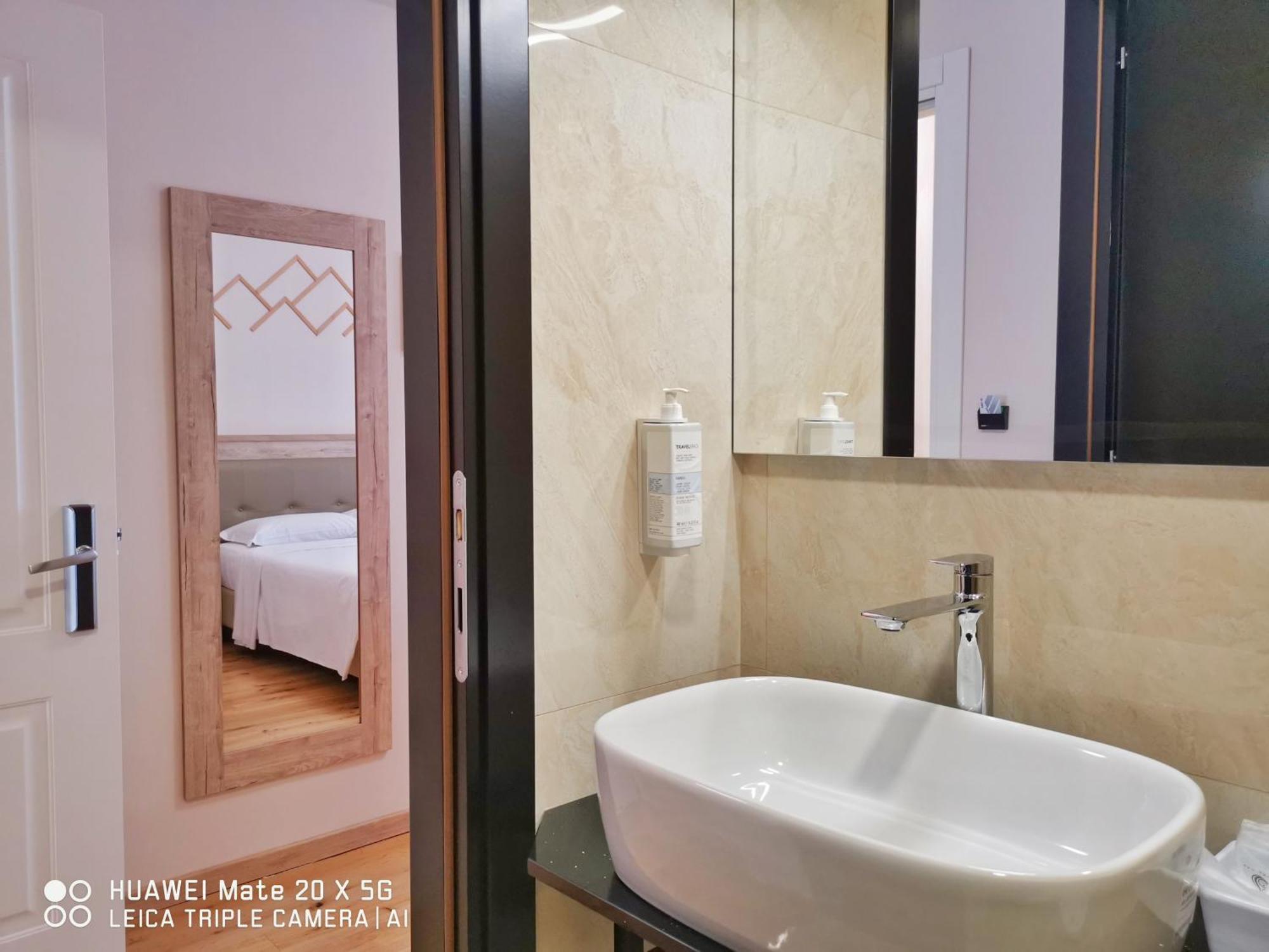 Guesthouse Central Station Group - Via Ponte Seveso 18 มิลาน ภายนอก รูปภาพ