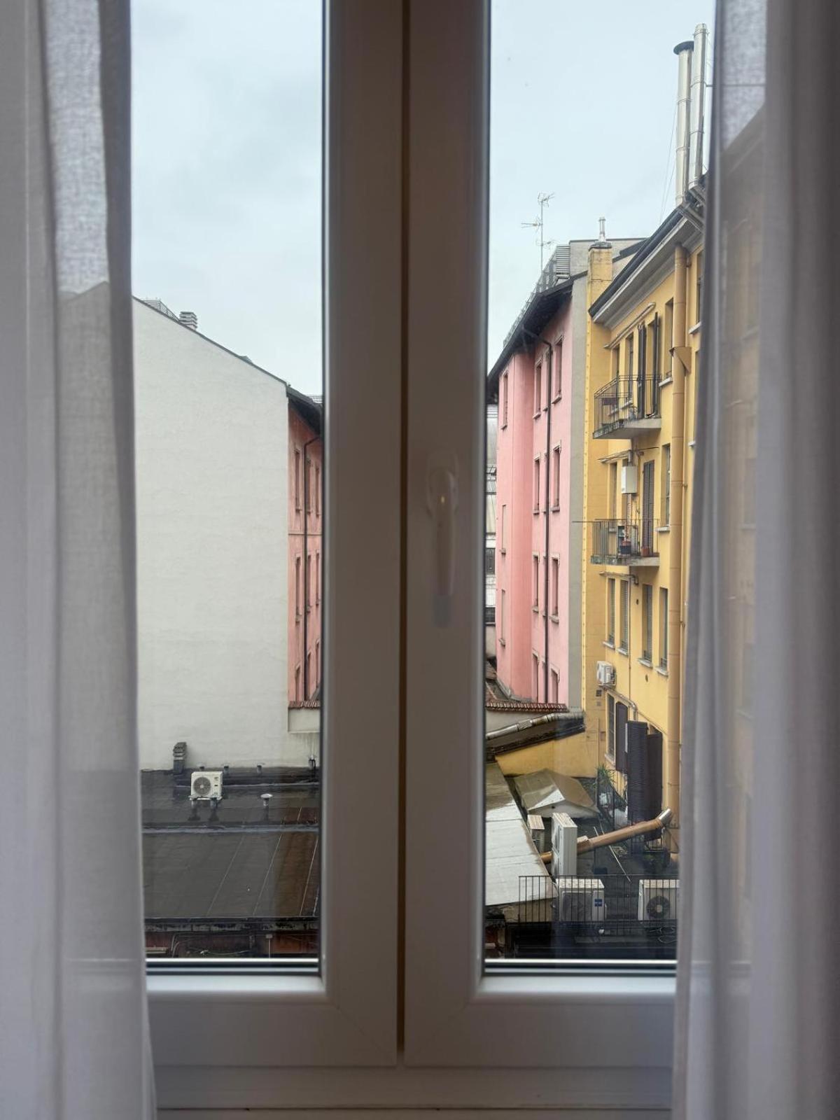 Guesthouse Central Station Group - Via Ponte Seveso 18 มิลาน ภายนอก รูปภาพ